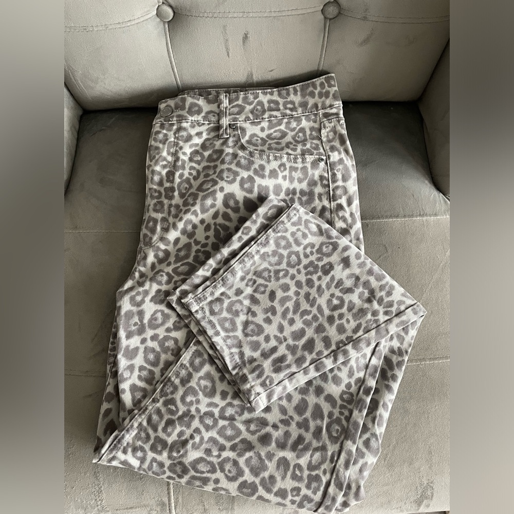 White House Black Market Pant